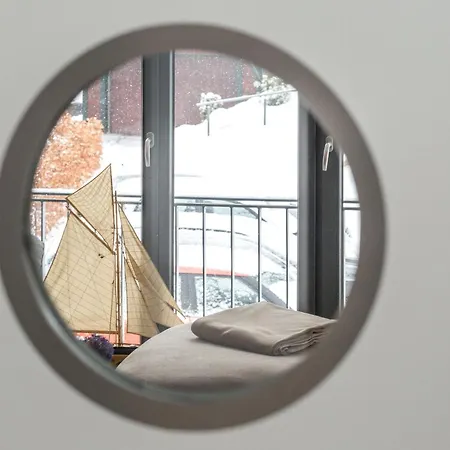 Ostseebad, Sellin, Ferienwohnung, Villa Baltic شقة *