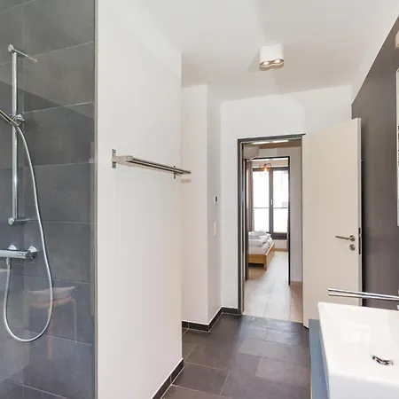 Ostseebad, Sellin, Ferienwohnung, Villa Baltic شقة *